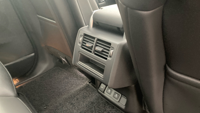 Land Rover Discovery 3.0 D350 Dynamic SE 5dr Auto Diesel Station Wagon